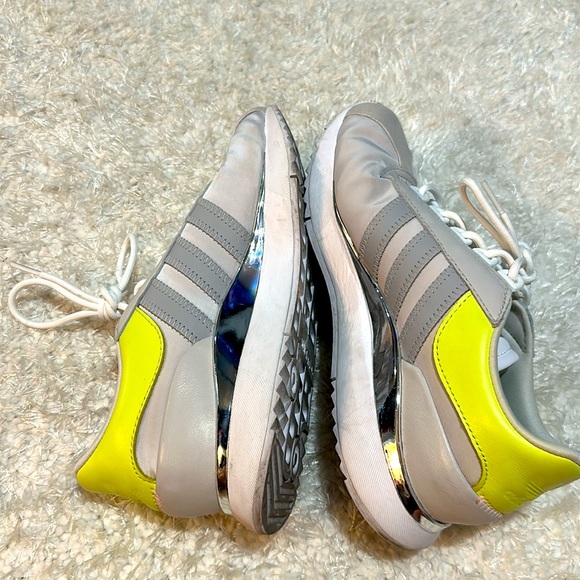 Adidas womens 8 - Picture 3 of 5